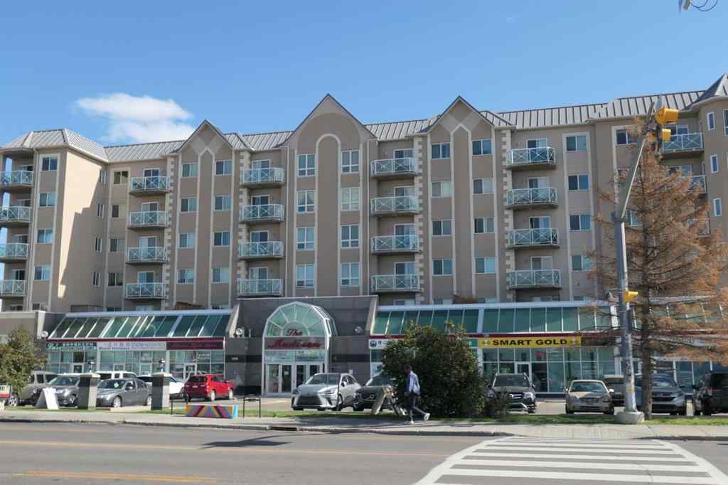 MLS® A2259610 - Unit #123 1518 Centre Street NE in Crescent Heights Calgary, Commercial