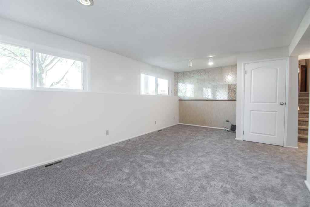 MLS® A2259614 - 25 Oates Green  in Oriole Park Red Deer, Residential