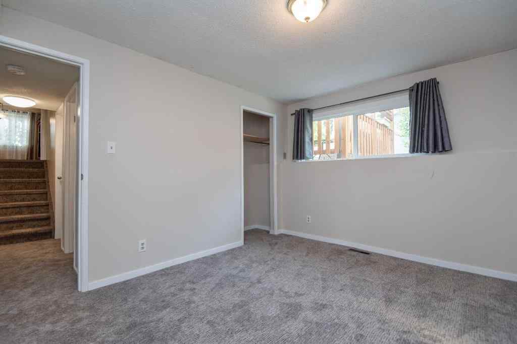 MLS® A2259614 - 25 Oates Green  in Oriole Park Red Deer, Residential