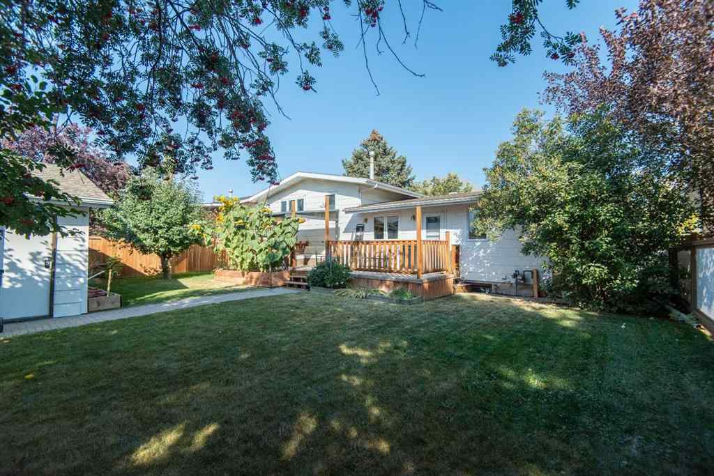 MLS® A2259614 - 25 Oates Green  in Oriole Park Red Deer, Residential