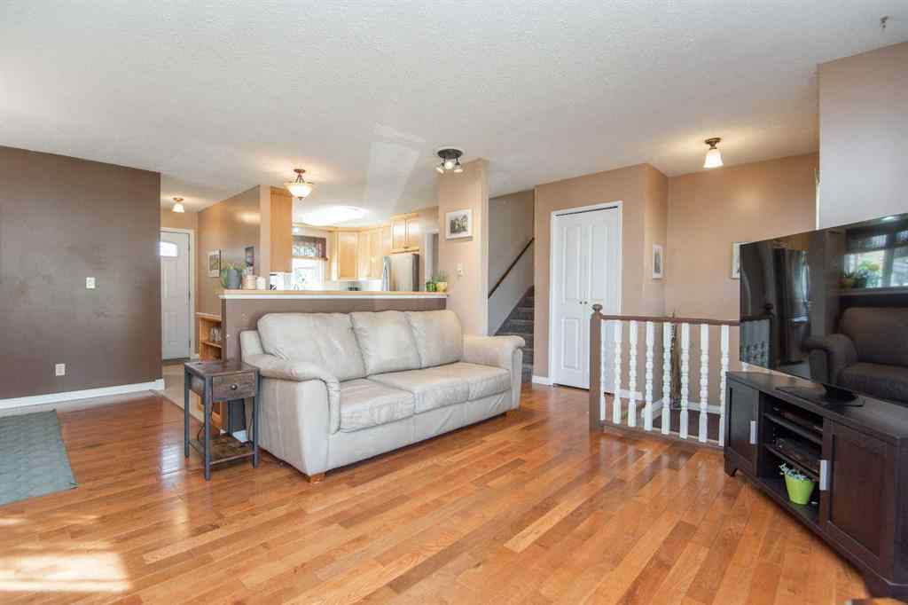 MLS® A2259614 - 25 Oates Green  in Oriole Park Red Deer, Residential