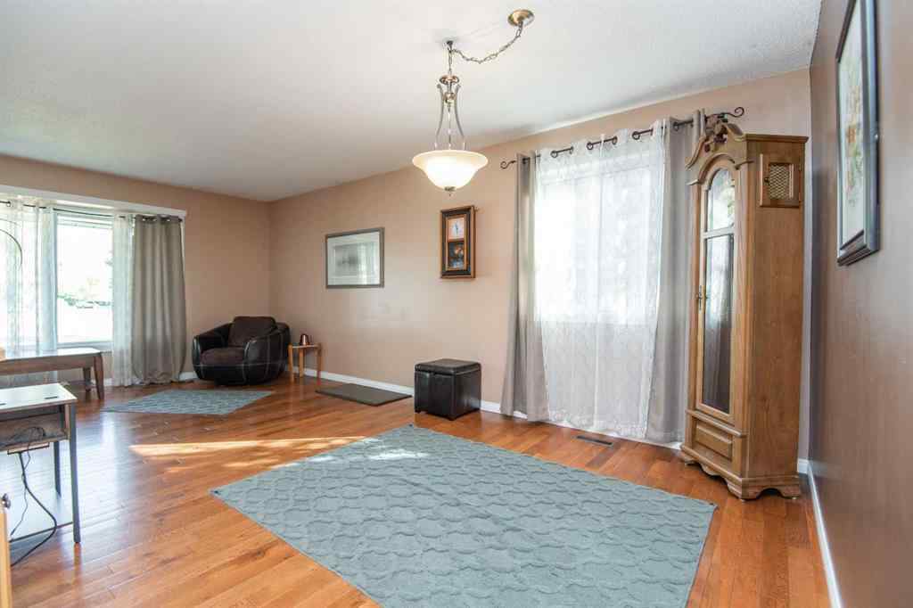 MLS® A2259614 - 25 Oates Green  in Oriole Park Red Deer, Residential