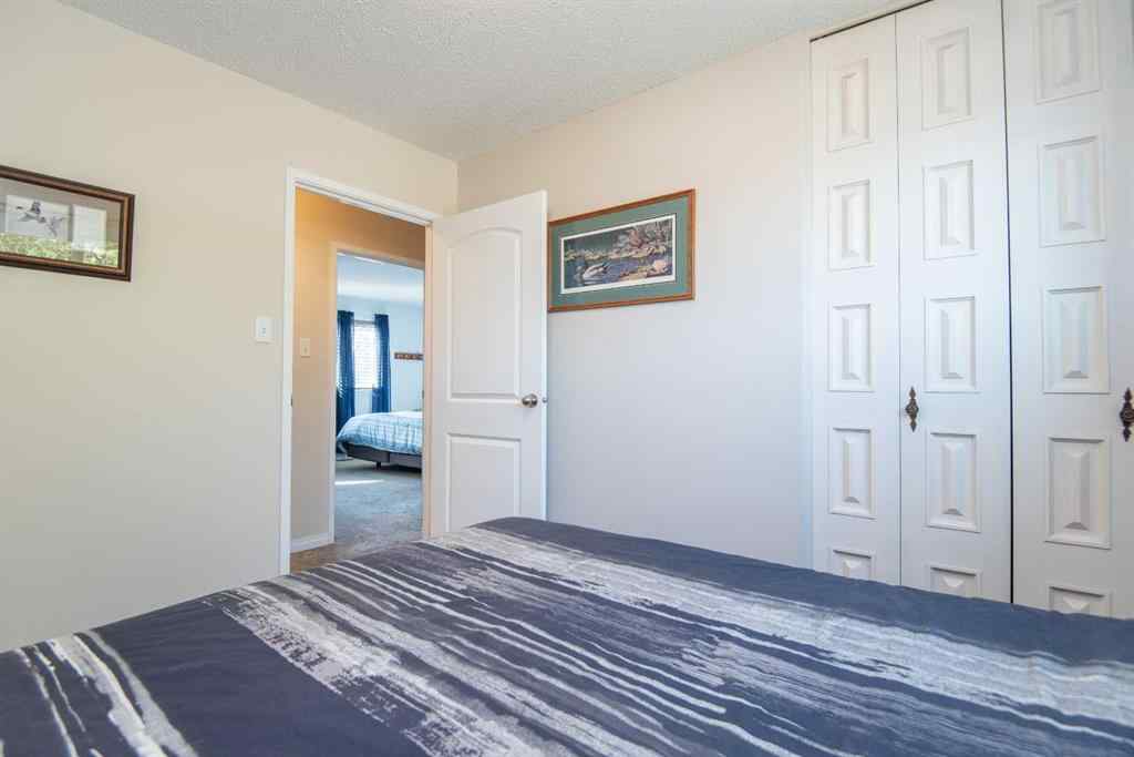 MLS® A2259614 - 25 Oates Green  in Oriole Park Red Deer, Residential