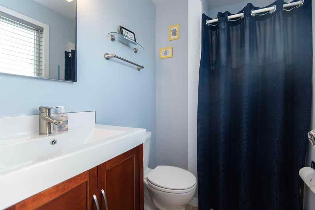 MLS® A2259614 - 25 Oates Green  in Oriole Park Red Deer, Residential