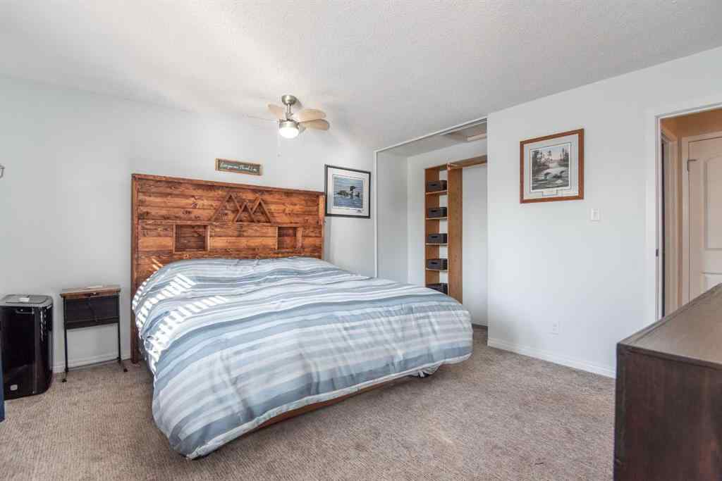 MLS® A2259614 - 25 Oates Green  in Oriole Park Red Deer, Residential