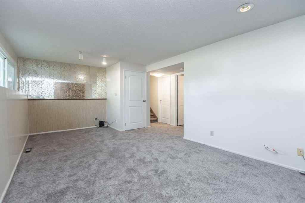 MLS® A2259614 - 25 Oates Green  in Oriole Park Red Deer, Residential