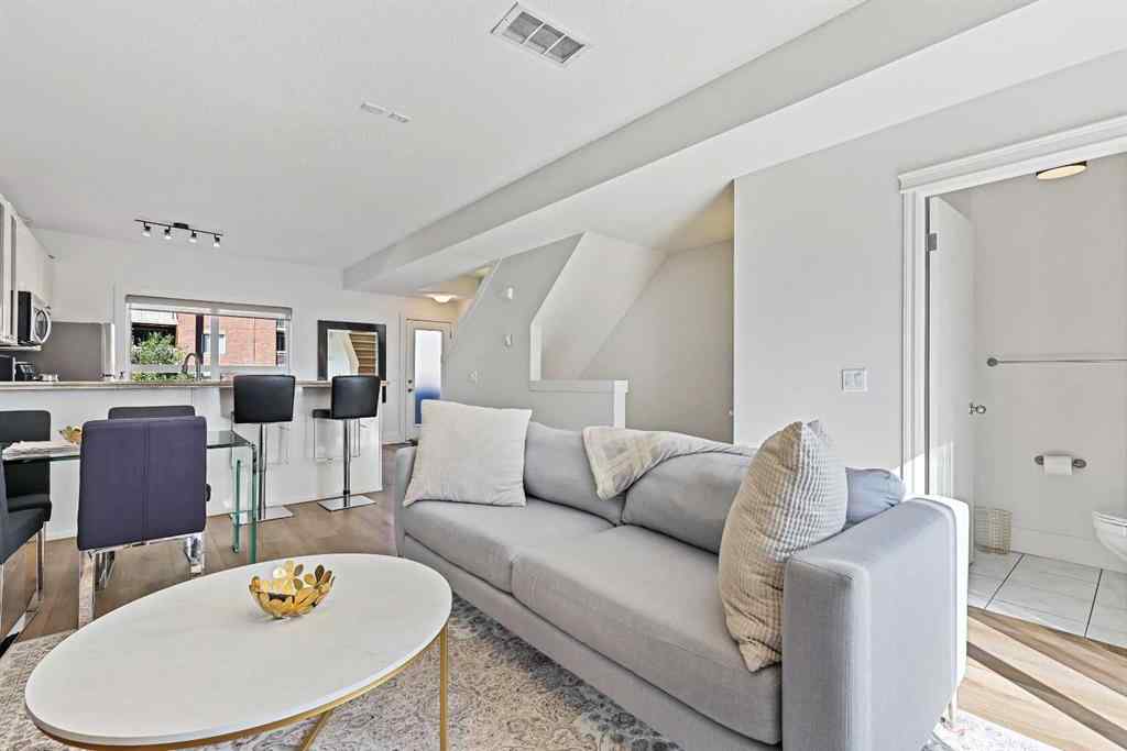 MLS® A2259617 - Unit #8 603 15 Avenue SW in Beltline Calgary, Residential