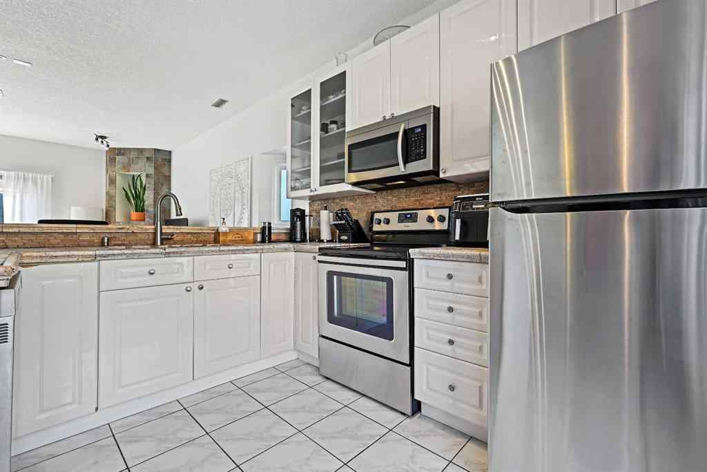 MLS® A2259617 - Unit #8 603 15 Avenue SW in Beltline Calgary, Residential