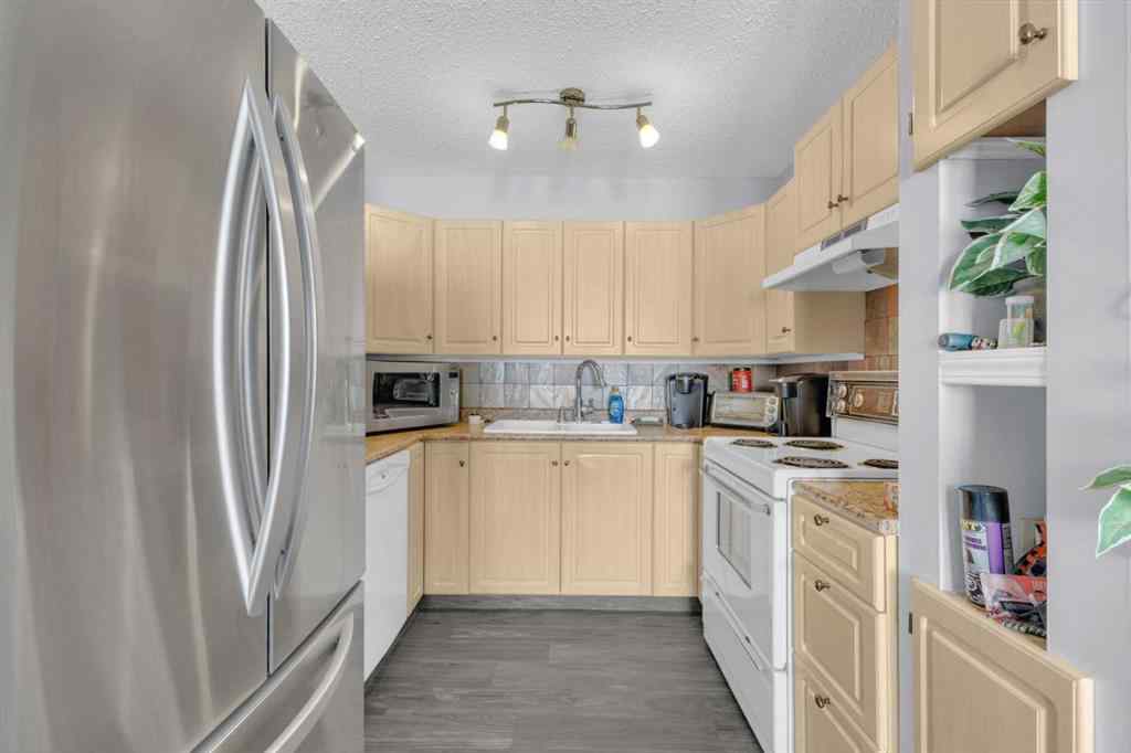 MLS® A2259619 - 4212 44 Street  in Riverside Ponoka, Residential