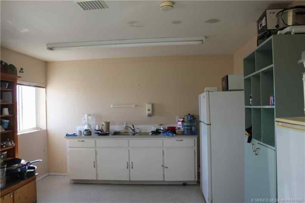 MLS® A2259637 - 1108 7 Street SW in South West Industrial Medicine Hat, Commercial