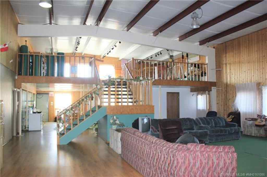 MLS® A2259637 - 1108 7 Street SW in South West Industrial Medicine Hat, Commercial