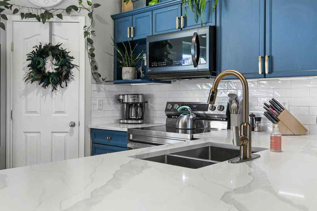 MLS® A2259643 - Unit #403 703 Luxstone Square SW in Luxstone Airdrie, Residential