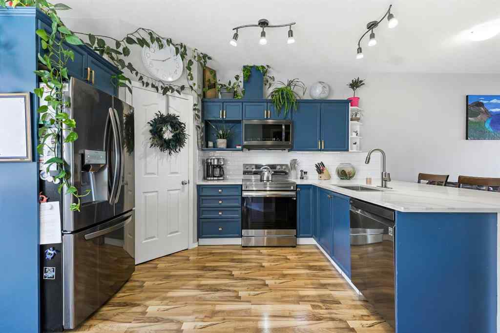 MLS® A2259643 - Unit #403 703 Luxstone Square SW in Luxstone Airdrie, Residential