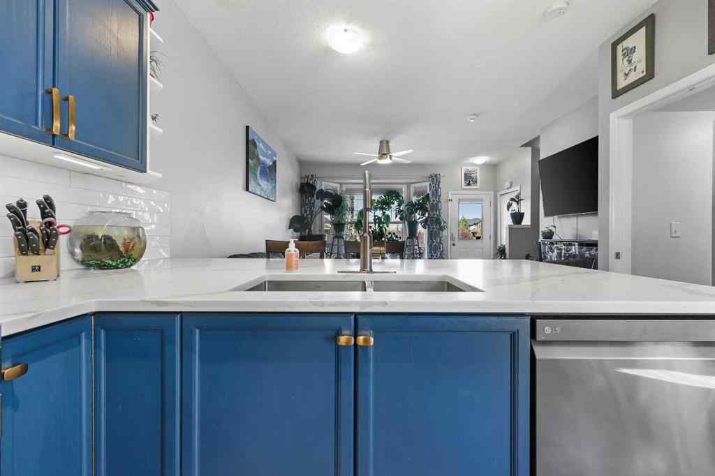 MLS® A2259643 - Unit #403 703 Luxstone Square SW in Luxstone Airdrie, Residential