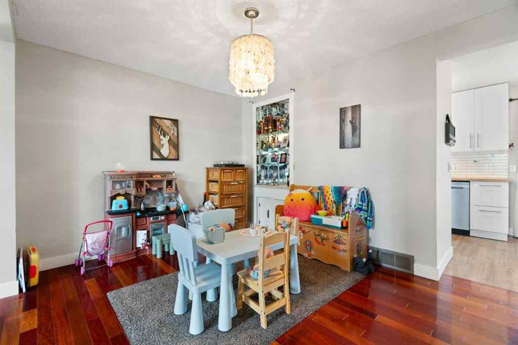 MLS® A2259657 - Unit #18 7900 Silver Springs Road NW in Silver Springs Calgary, Residential