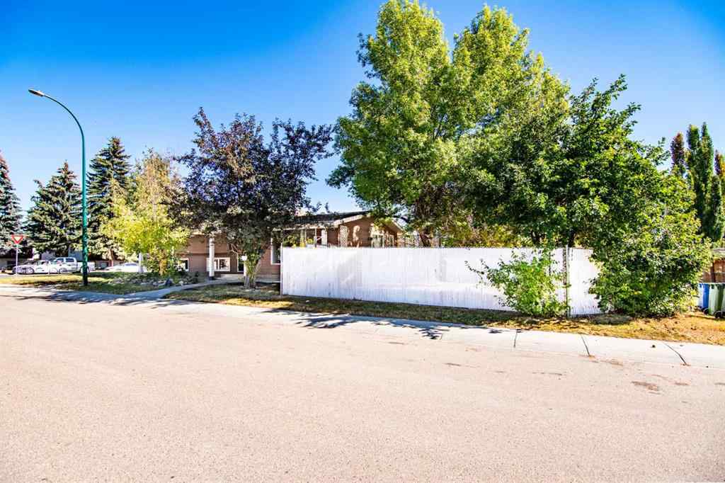 MLS® A2259658 - 79 Oak Street  in Oriole Park Red Deer, Residential