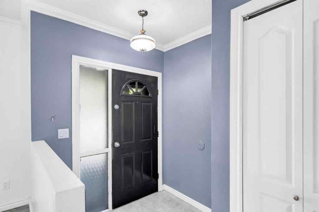 MLS® A2259658 - 79 Oak Street  in Oriole Park Red Deer, Residential