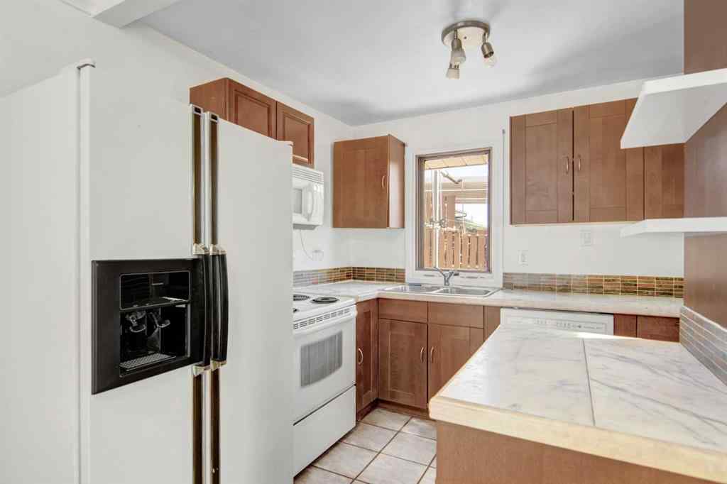 MLS® A2259658 - 79 Oak Street  in Oriole Park Red Deer, Residential