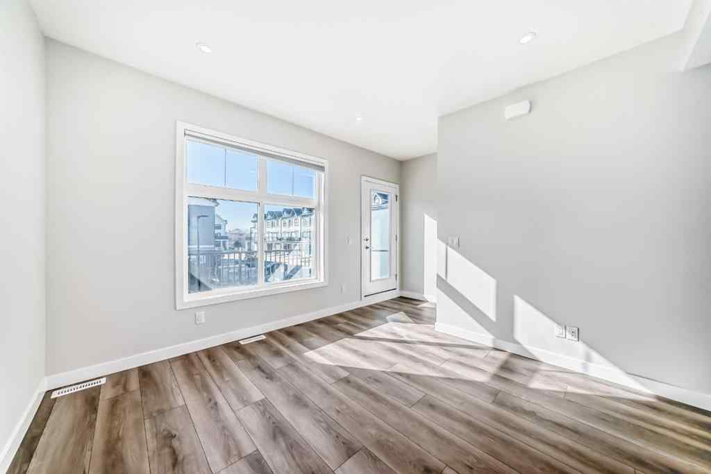 MLS® A2259660 - 153 Les Jardins Park SE in Douglasdale/Glen Calgary, Residential