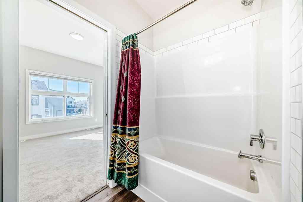 MLS® A2259660 - 153 Les Jardins Park SE in Douglasdale/Glen Calgary, Residential