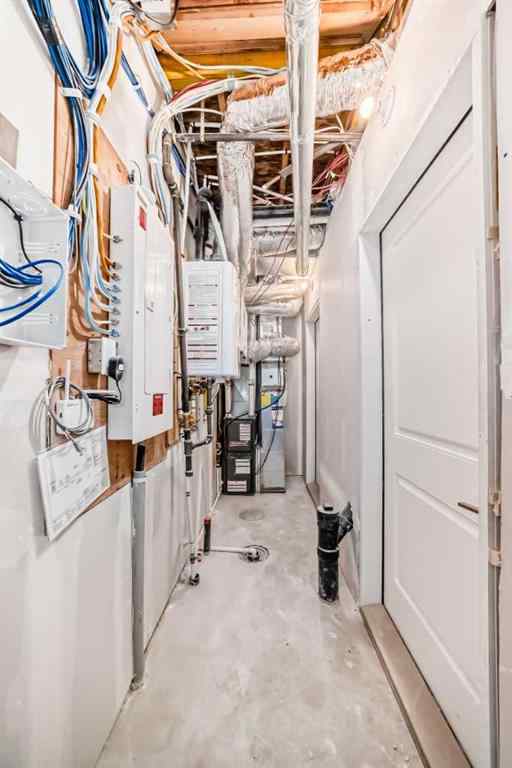 MLS® A2259660 - 153 Les Jardins Park SE in Douglasdale/Glen Calgary, Residential