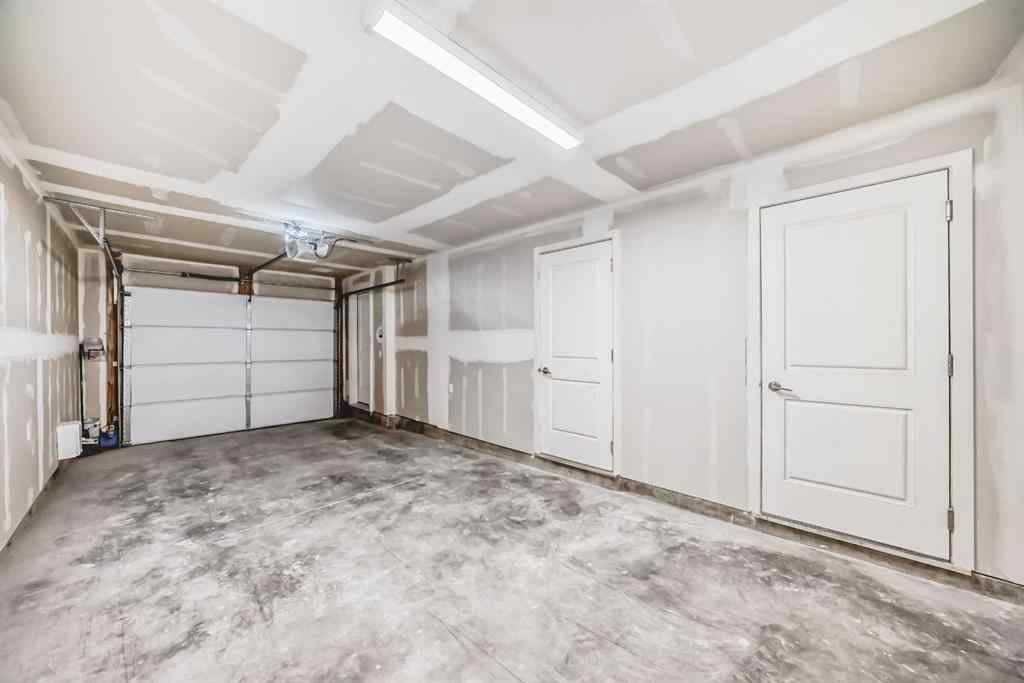 MLS® A2259660 - 153 Les Jardins Park SE in Douglasdale/Glen Calgary, Residential