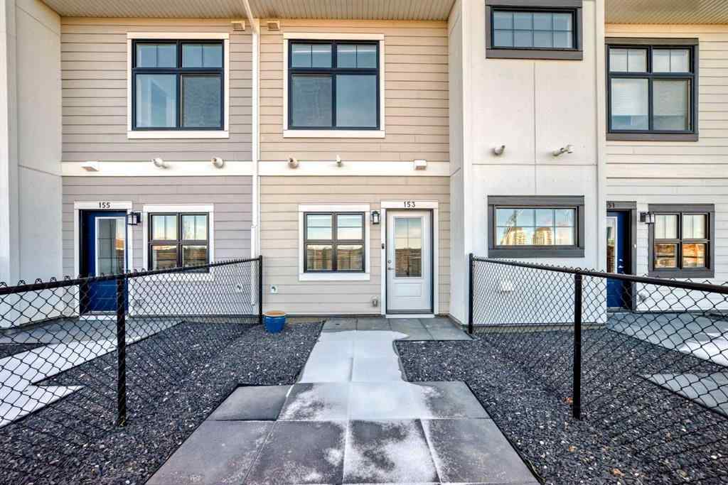MLS® A2259660 - 153 Les Jardins Park SE in Douglasdale/Glen Calgary, Residential