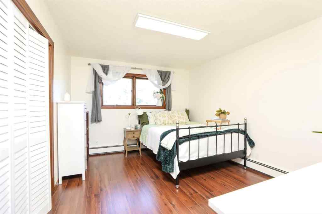 MLS® A2259668 - 107 Temple Crescent W in Varsity Village Lethbridge, Residential