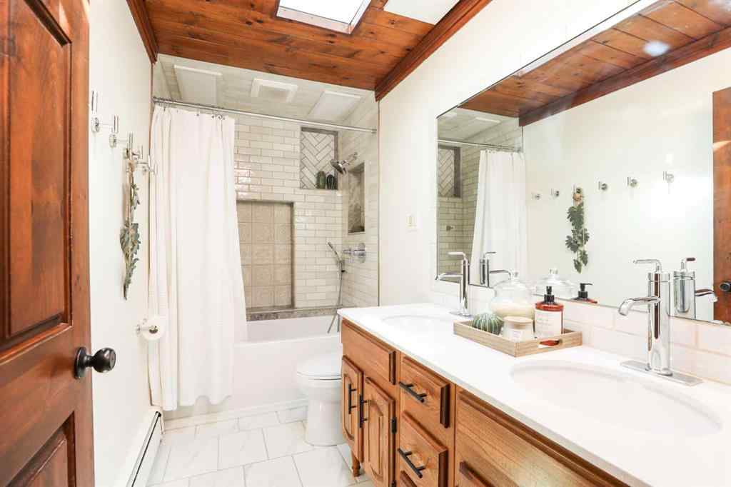 MLS® A2259668 - 107 Temple Crescent W in Varsity Village Lethbridge, Residential