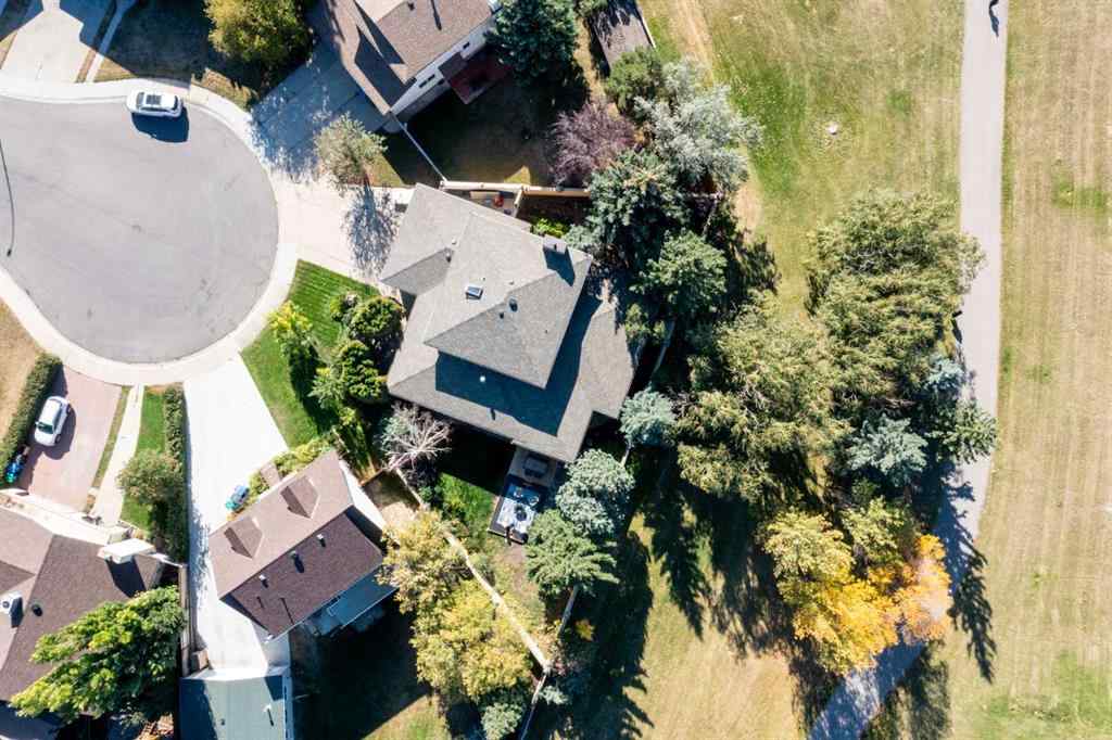 MLS® A2259668 - 107 Temple Crescent W in Varsity Village Lethbridge, Residential