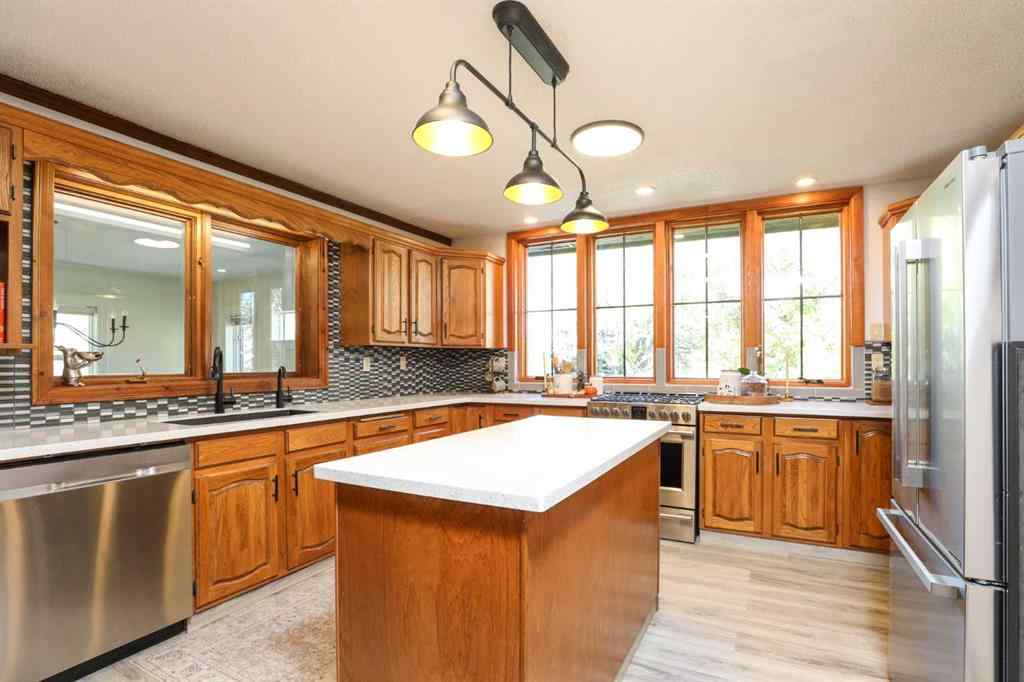 MLS® A2259668 - 107 Temple Crescent W in Varsity Village Lethbridge, Residential