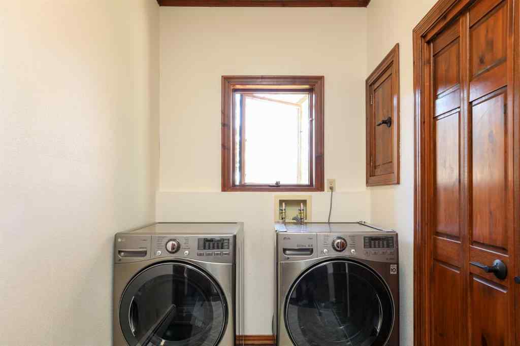 MLS® A2259668 - 107 Temple Crescent W in Varsity Village Lethbridge, Residential