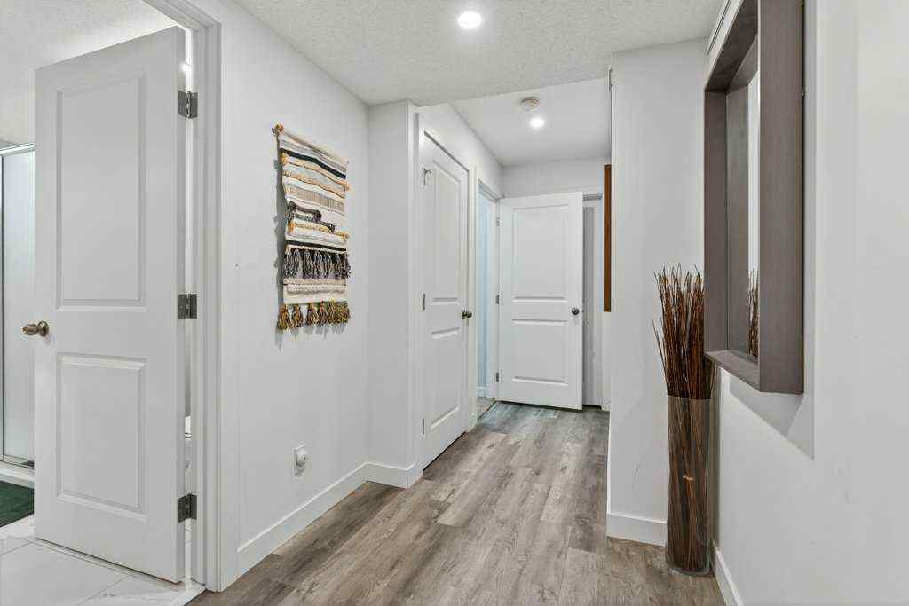 MLS® A2259680 - 1091 Brightoncrest Green SE in New Brighton Calgary, Residential