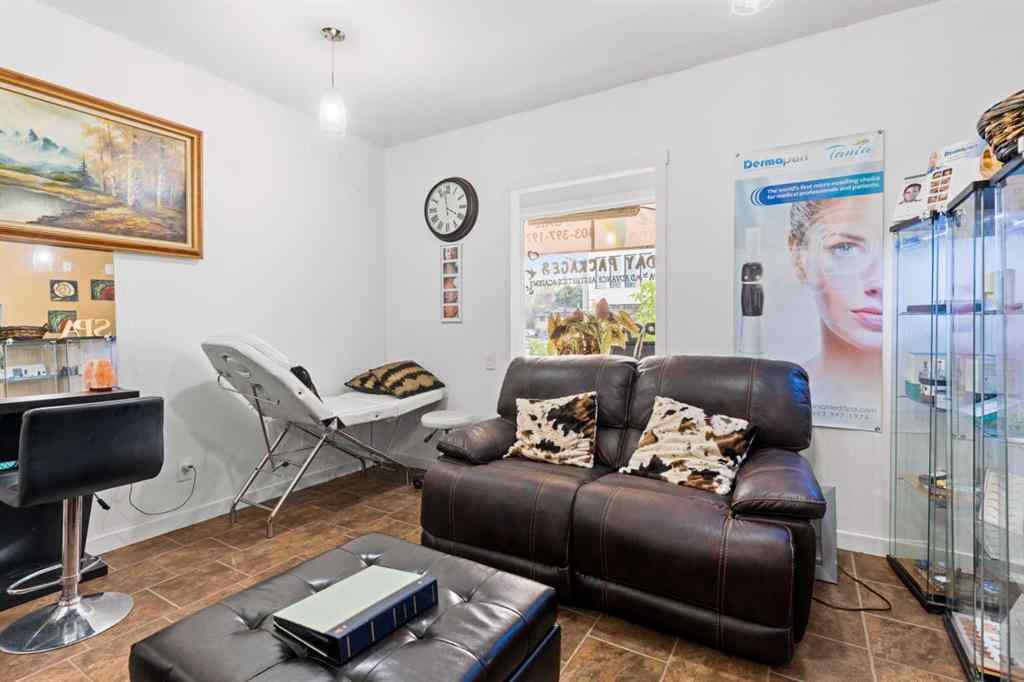 MLS® A2259682 - 342 14 Street NW in Hillhurst Calgary, Commercial