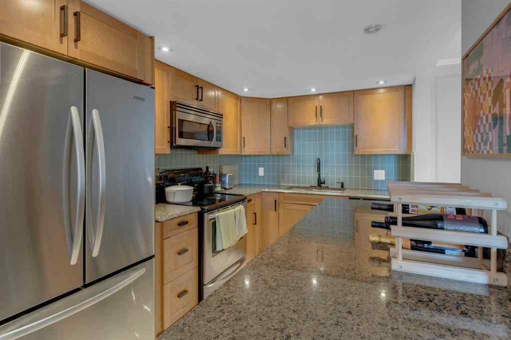 MLS® A2259690 - Unit #403 354 3 Avenue NE in Crescent Heights Calgary, Residential