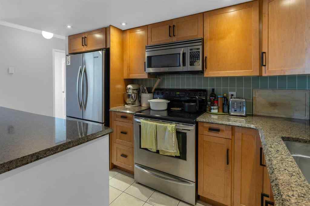 MLS® A2259690 - Unit #403 354 3 Avenue NE in Crescent Heights Calgary, Residential