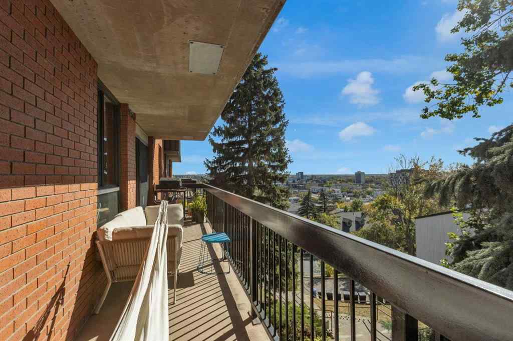 MLS® A2259690 - Unit #403 354 3 Avenue NE in Crescent Heights Calgary, Residential