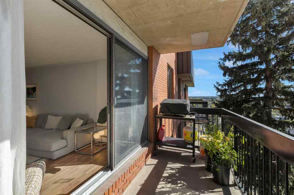 MLS® A2259690 - Unit #403 354 3 Avenue NE in Crescent Heights Calgary, Residential