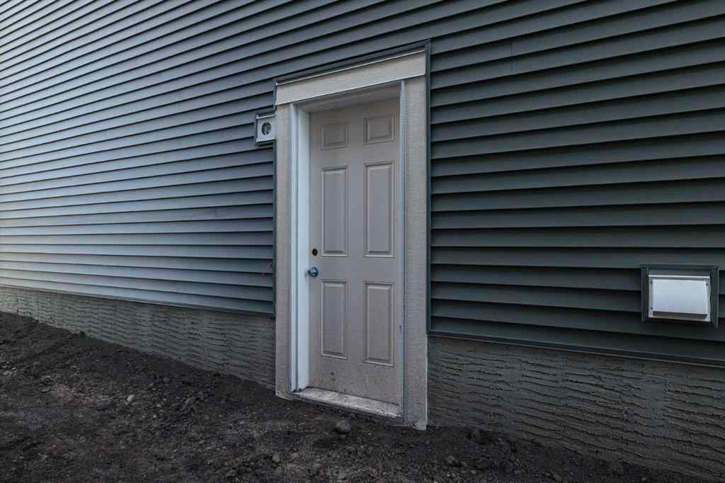 MLS® A2259697 - 15 Creekstone Walk SW in Pine Creek Calgary, Residential