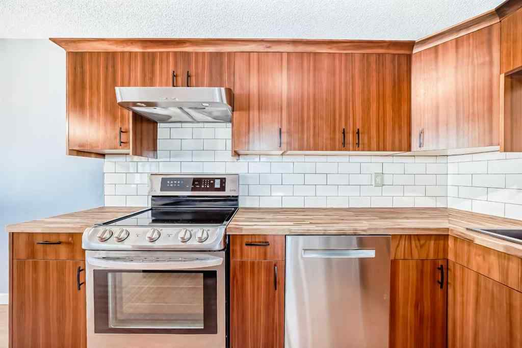 MLS® A2259702 - 42 Pennsburg Way SE in Penbrooke Meadows Calgary, Residential