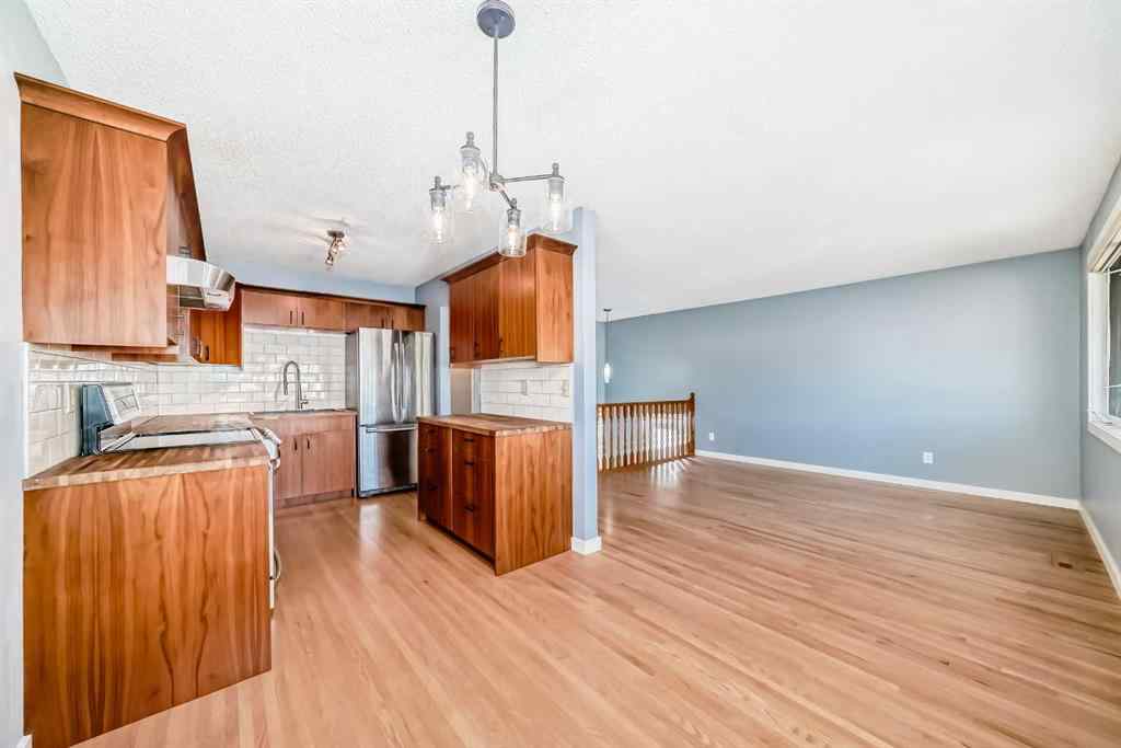 MLS® A2259702 - 42 Pennsburg Way SE in Penbrooke Meadows Calgary, Residential