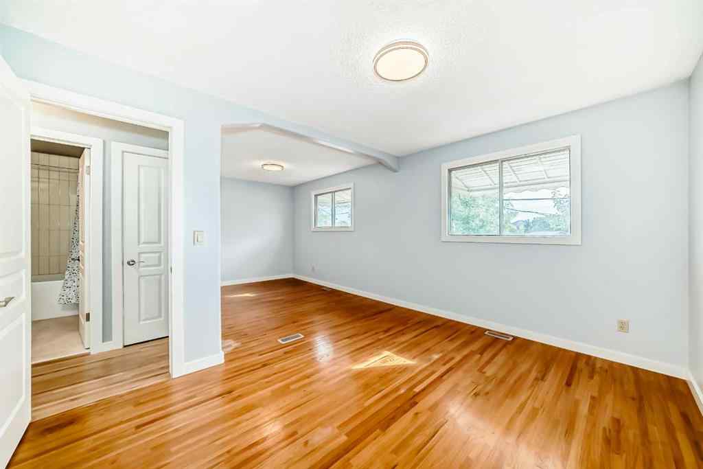 MLS® A2259702 - 42 Pennsburg Way SE in Penbrooke Meadows Calgary, Residential