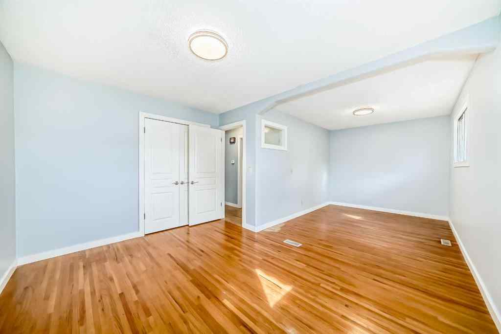 MLS® A2259702 - 42 Pennsburg Way SE in Penbrooke Meadows Calgary, Residential