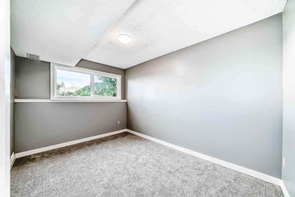 MLS® A2259702 - 42 Pennsburg Way SE in Penbrooke Meadows Calgary, Residential