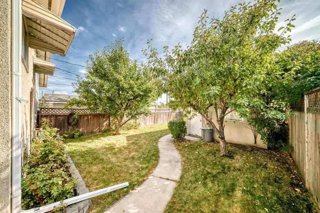 MLS® A2259702 - 42 Pennsburg Way SE in Penbrooke Meadows Calgary, Residential