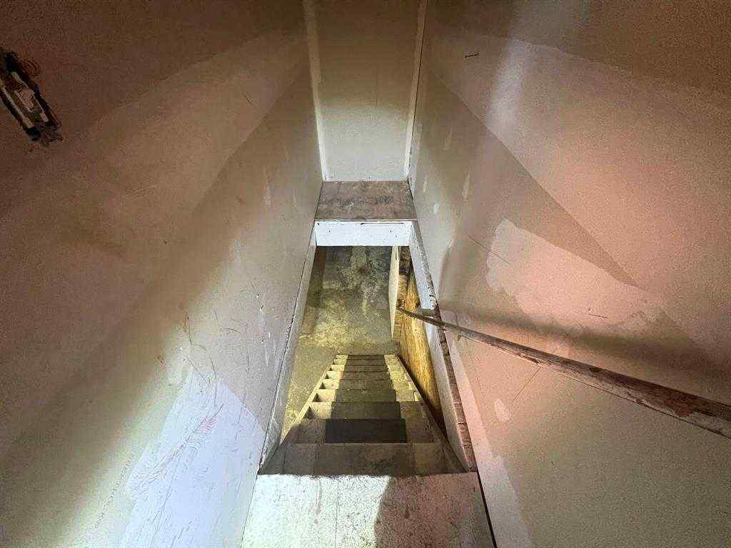 MLS® A2259716 - 120A 3 Avenue E in Downtown Drumheller Drumheller, Commercial