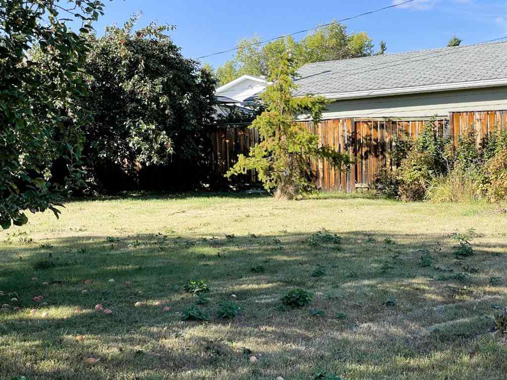 MLS® A2259717 - 10405 118 Street  in NONE Fairview, Residential