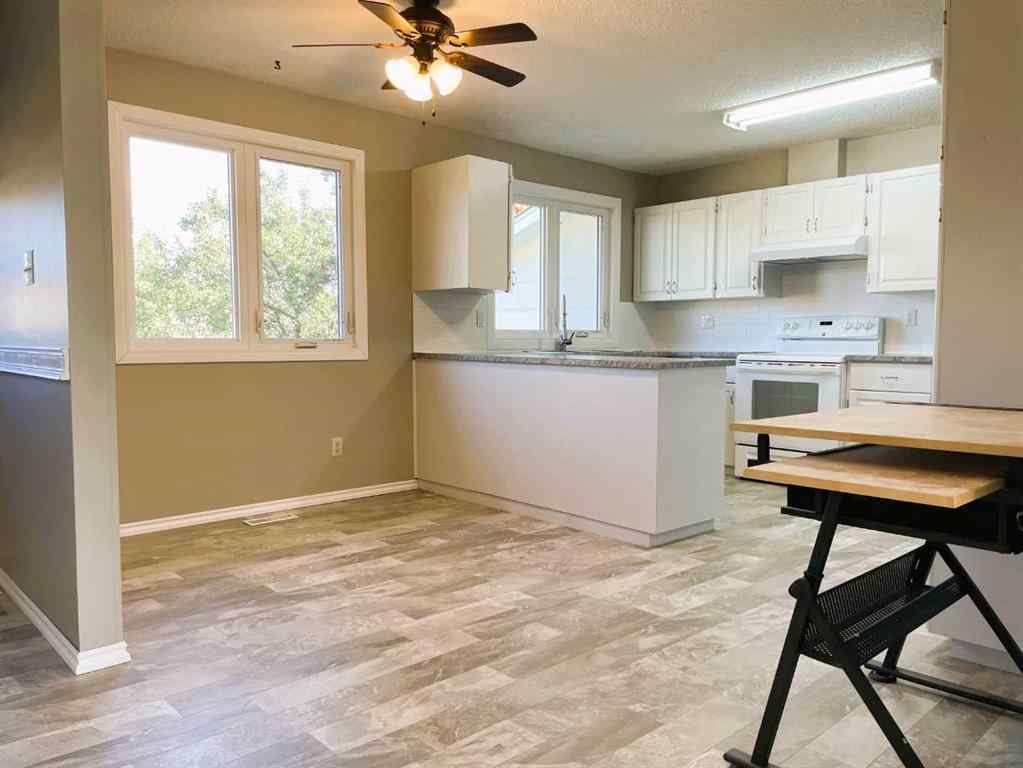 MLS® A2259717 - 10405 118 Street  in NONE Fairview, Residential