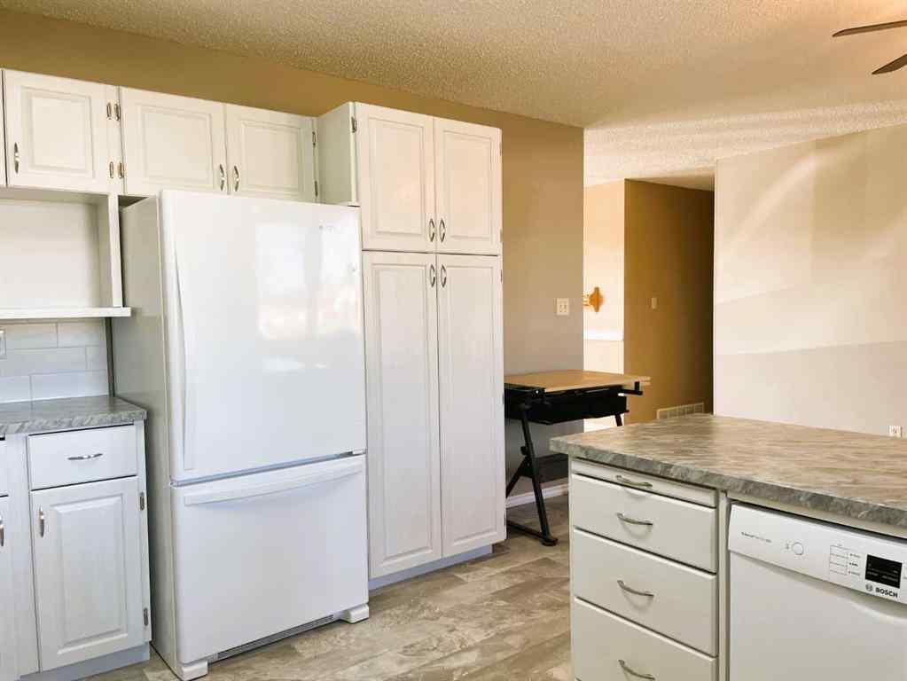 MLS® A2259717 - 10405 118 Street  in NONE Fairview, Residential