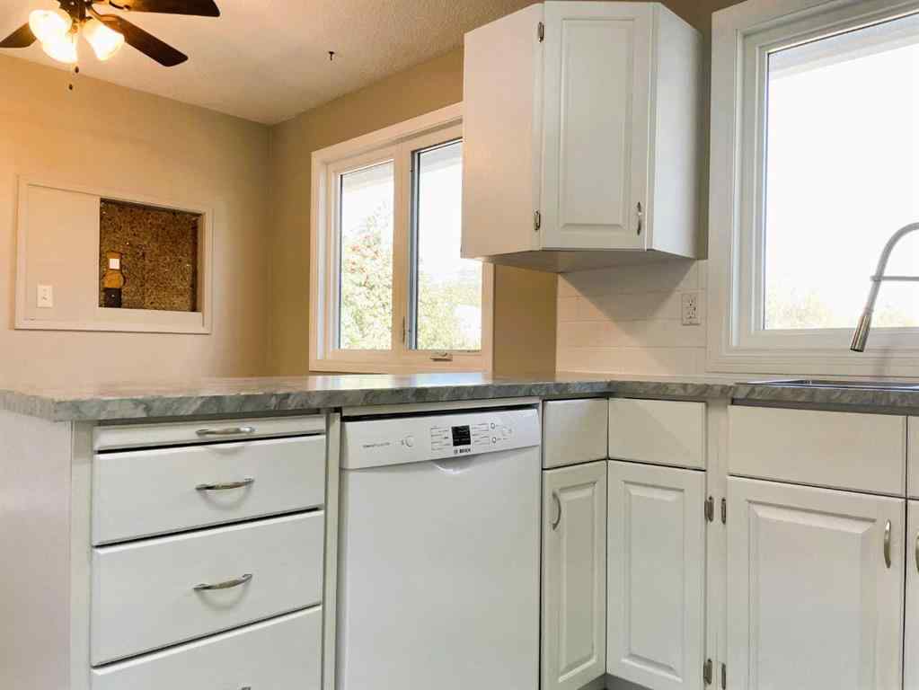 MLS® A2259717 - 10405 118 Street  in NONE Fairview, Residential